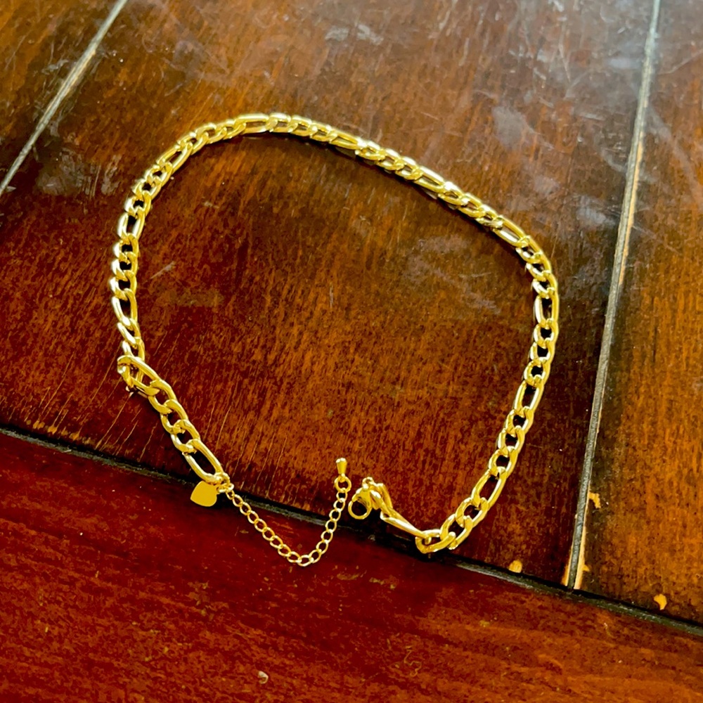 Gold linked choker